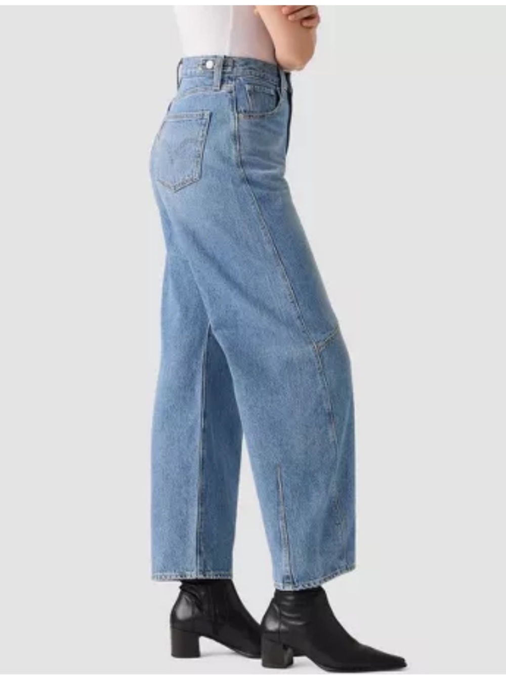 Levi’s Cinch Barrel Light Wash High-Rise Jeans - Picture 4 of 10
